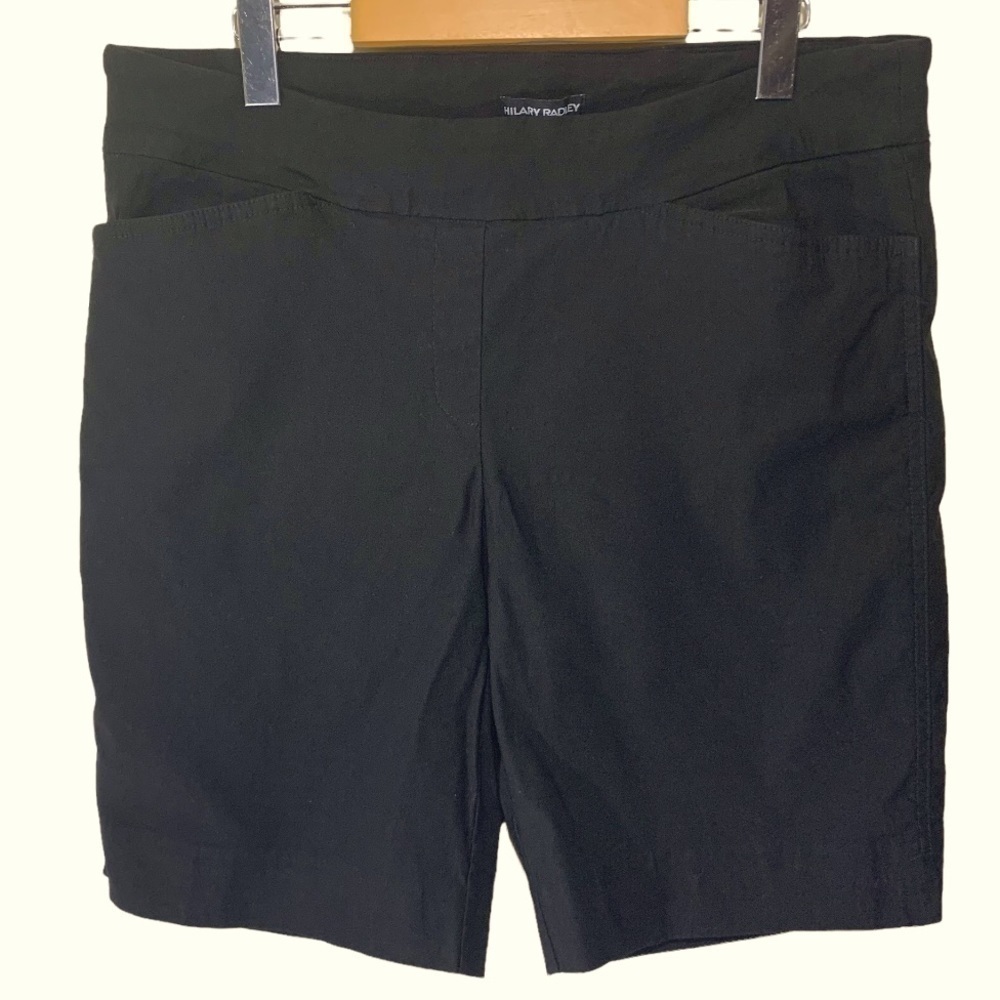 HILARY Radley Stretchy Pull on Black Bermuda Shorts Front Pockets Sz 16